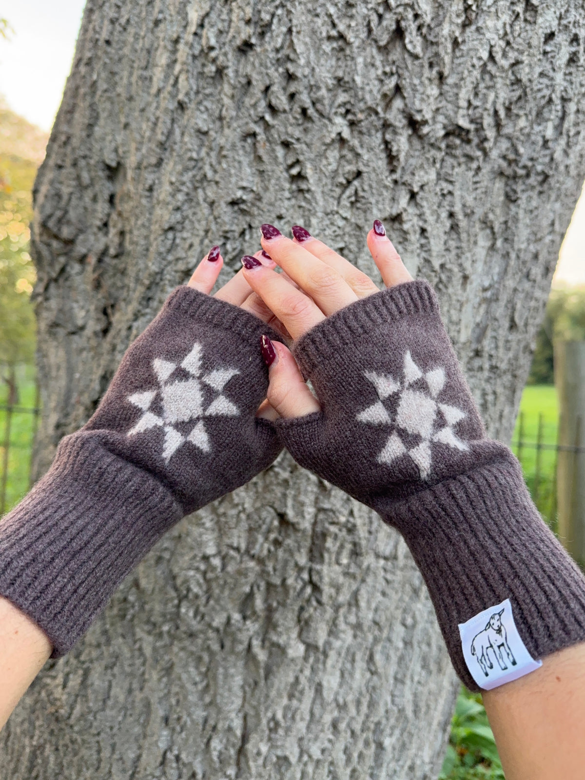 Iara fingerless gloves