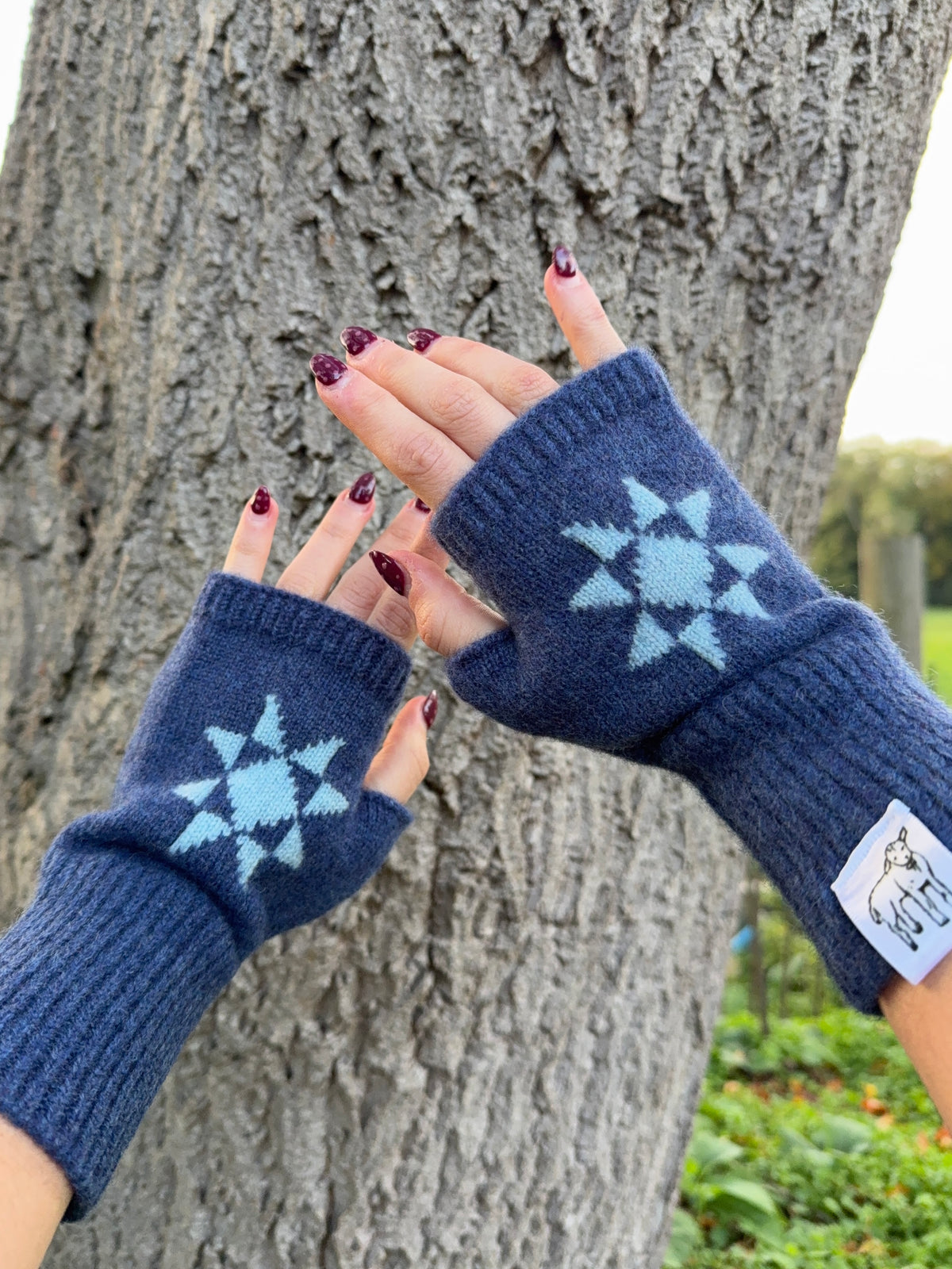 Iara fingerless gloves