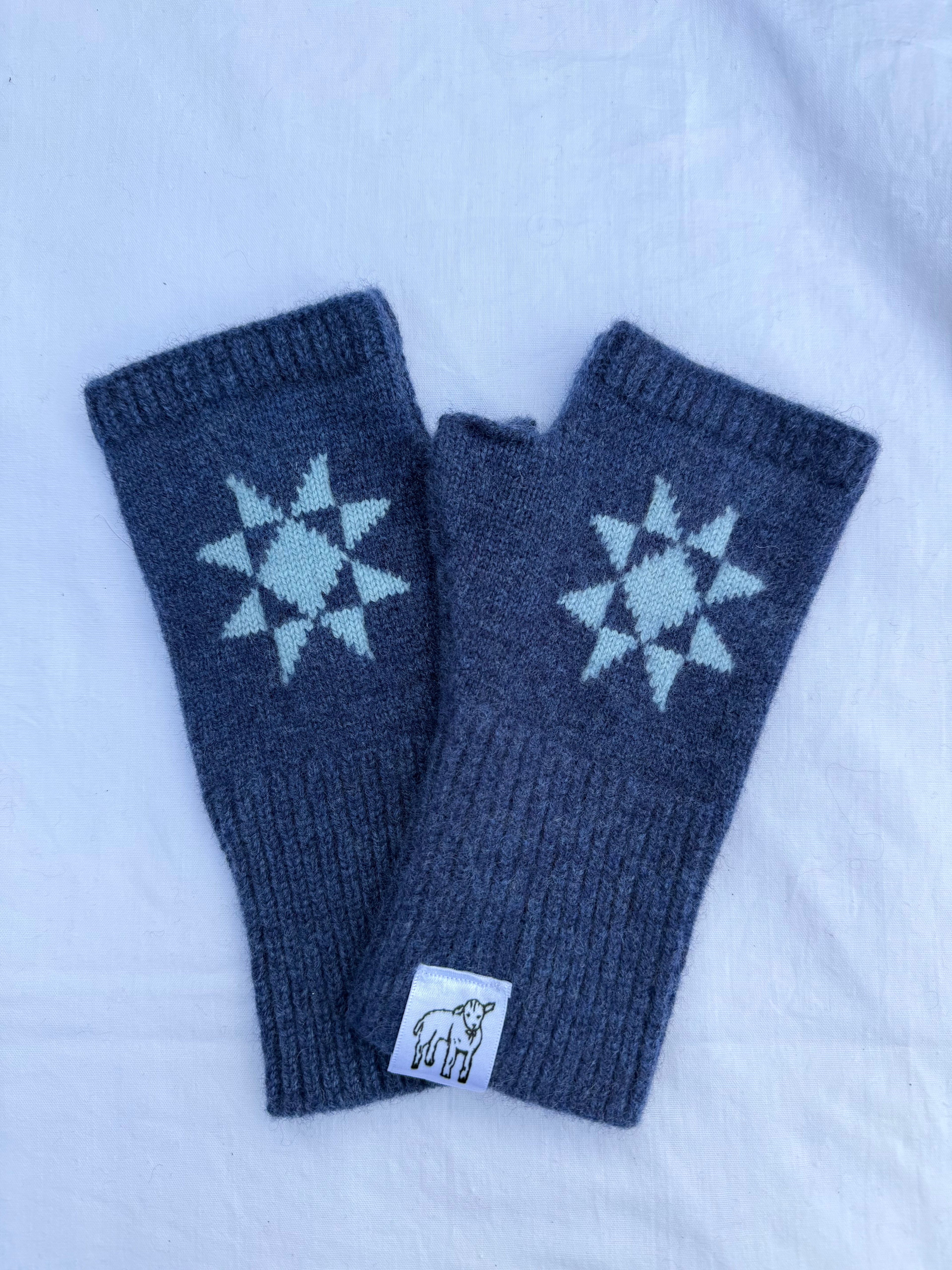 Iara fingerless gloves